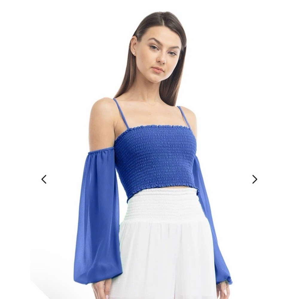 Naked Zebra NWT Woman's Off Shoulder Smocked Long Sleeve Crop Top Size L Blue